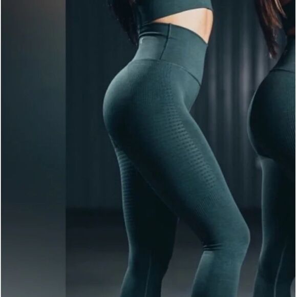 NWOT Alphalete Dark Forest Green Halo Athletic Contour Leggings in Urban Chic XS - Picture 5 of 8